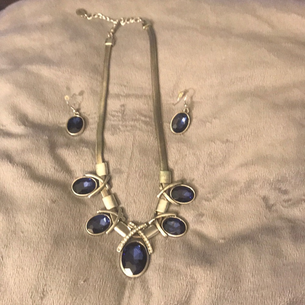 Beautiful necklace and earring set